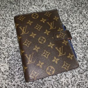 Louis Vuitton Monogram Medium Ring Agenda Cover